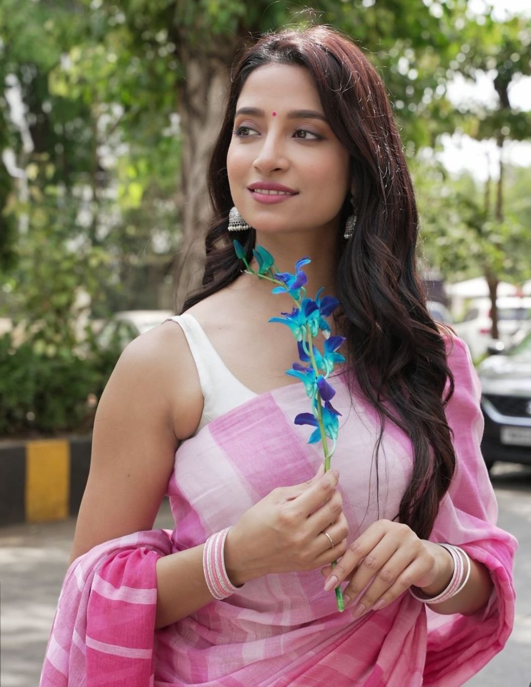 यह पोशाक की सुंदरता और भव्यता को दिखाने का एक तरीका है: मंजरी मिश्रा ने अपनी साड़ी रीलों के बारे में बताया 1 IMG 20240628 WA0030