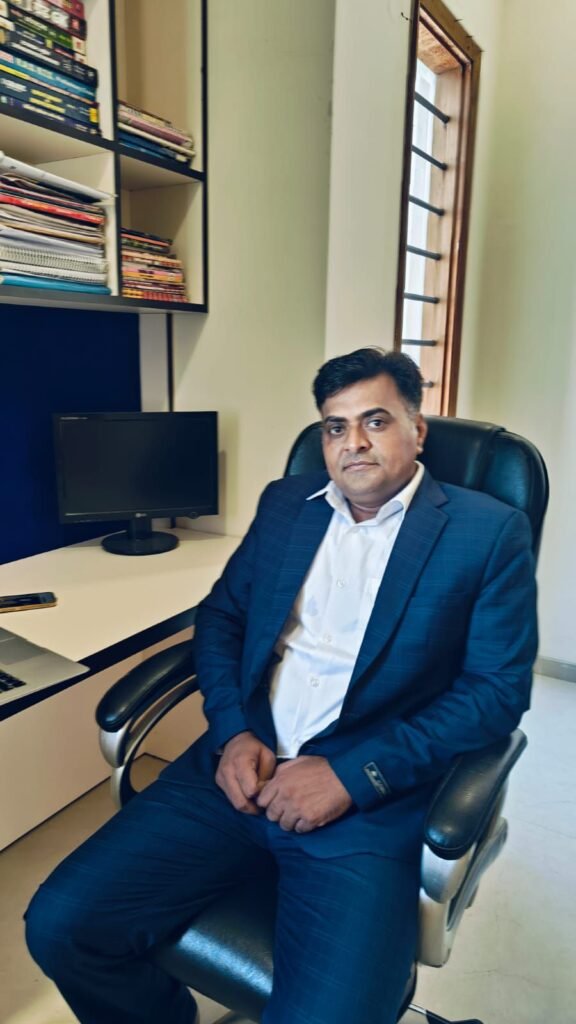 Success Story : बीकानेर के मनमोहन सिंह राठौड़ ने राजस्थानी हस्तशिल्प को दी अंतरराष्ट्रीय पहचान, अमेरिका, यूके और ऑस्ट्रेलिया में है भारी डिमांड 2 img 20241007 wa00037725392930542381495