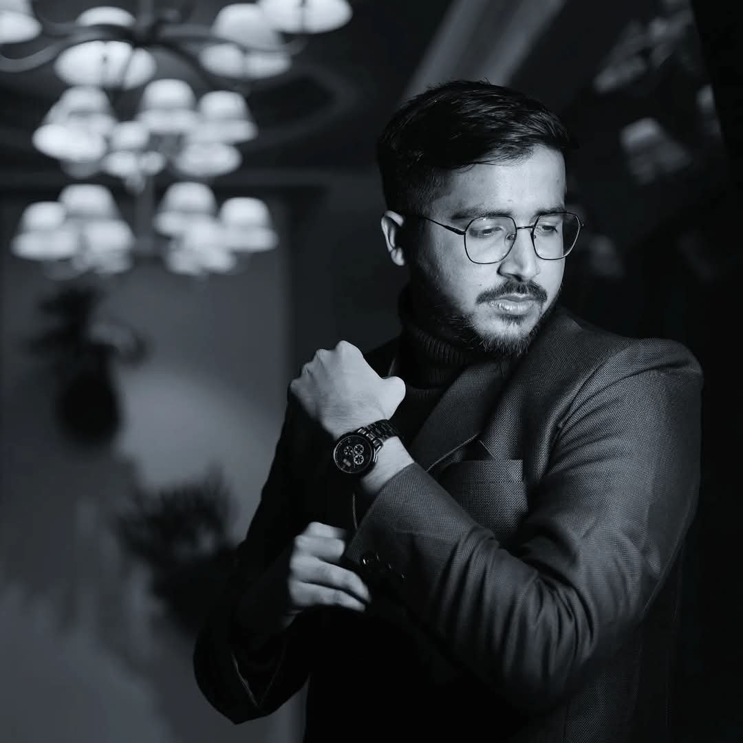 मारवाड़ी छोरा, कैसे बना सेलिब्रिटीज की पसन्द? मिलिए डिजिटल ब्रांडिंग के महारथी मेहुल पुरोहित से 1 FB IMG 1734976224457