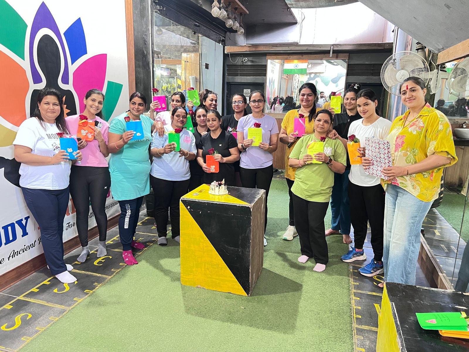 जयपुर में महिला दिवस का खास आयोजन! 'आगमन फिटनेस जिम' ने पेश की मिसाल! 1 IMG 20250308 WA0015